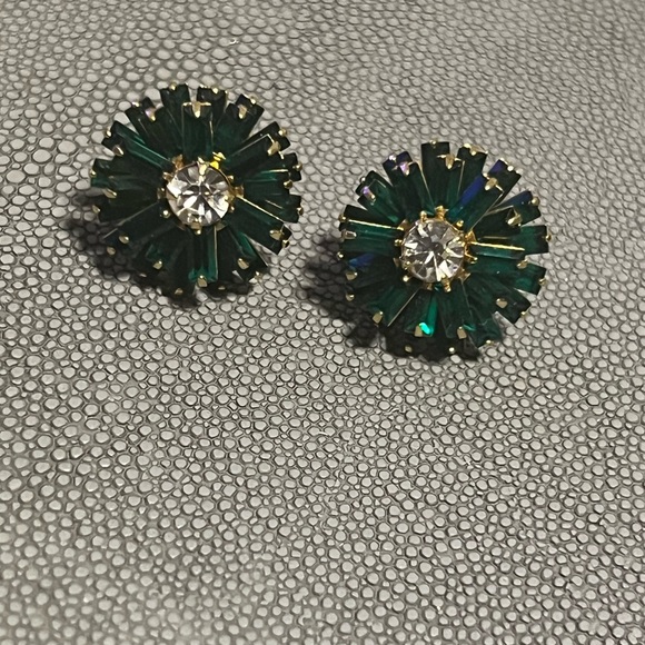 Vintage 1992 PARISIAN Emerald Green Gem Sparkling Flower Stud Earrings EUC - Picture 10 of 16